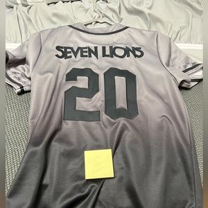 Seven Lions Jersey Size Medium